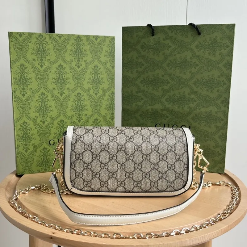 Alternative view of Gucci Satchel Bags-821