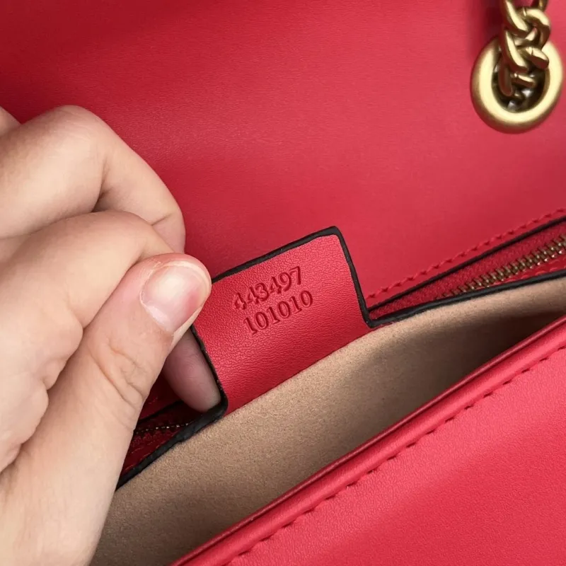 Alternative view of Gucci Satchel Bags-829