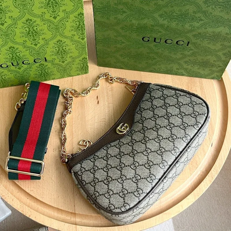 Alternative view of Gucci Satchel Bags-888