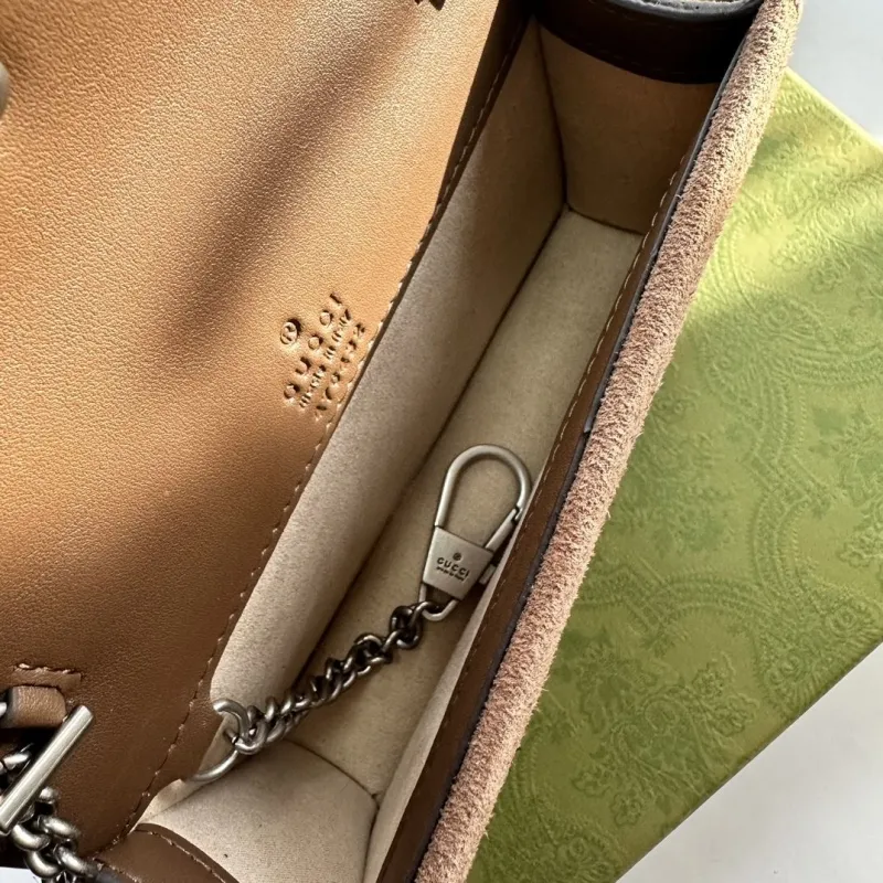 Alternative view of Gucci Satchel Bags-895