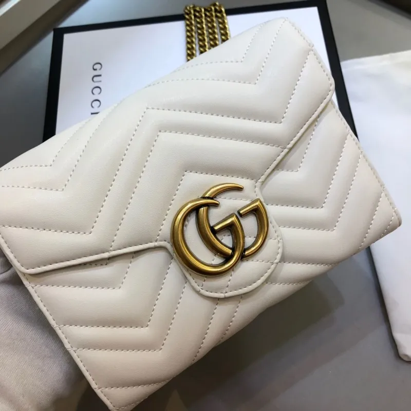 Gucci Satchel Bags-901