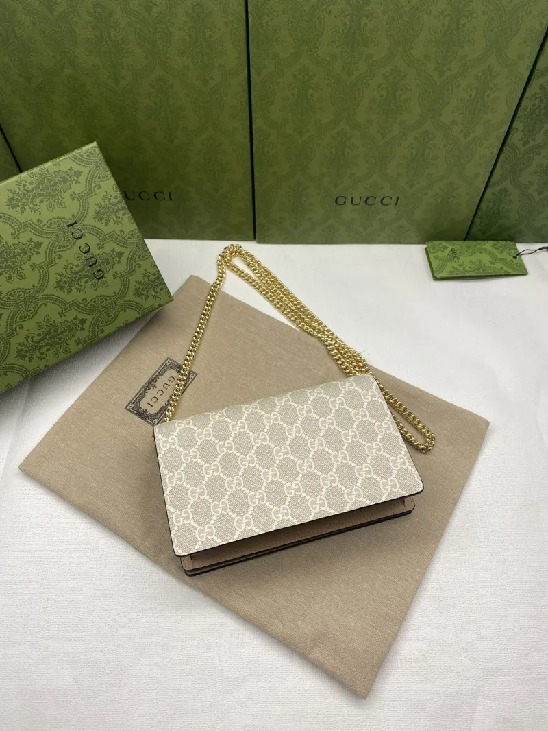 Alternative view of Gucci Satchel Bags-910