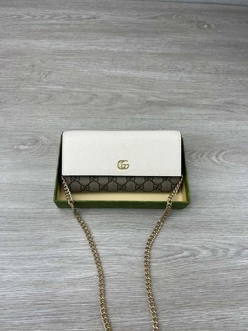 Gucci Satchel Bags-913