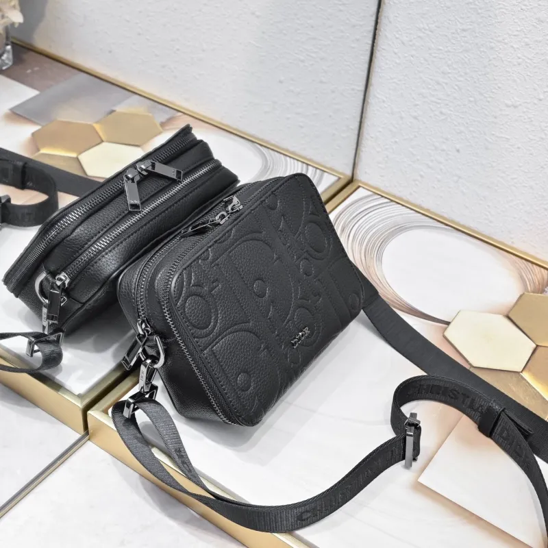 Alternative view of Gucci Satchel Bags-914