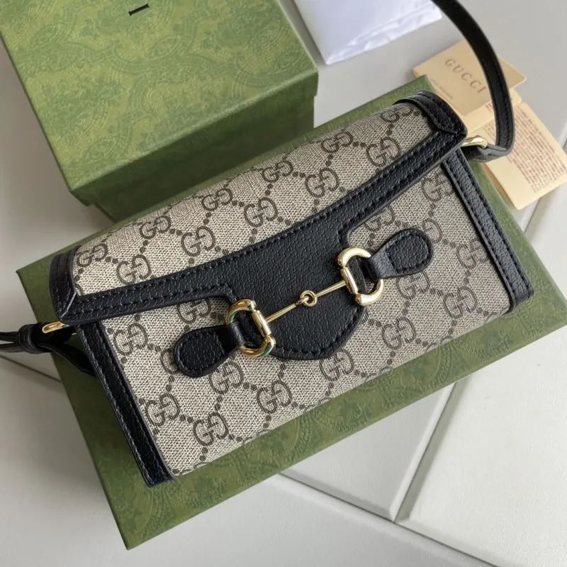 Alternative view of Gucci Satchel Bags-917
