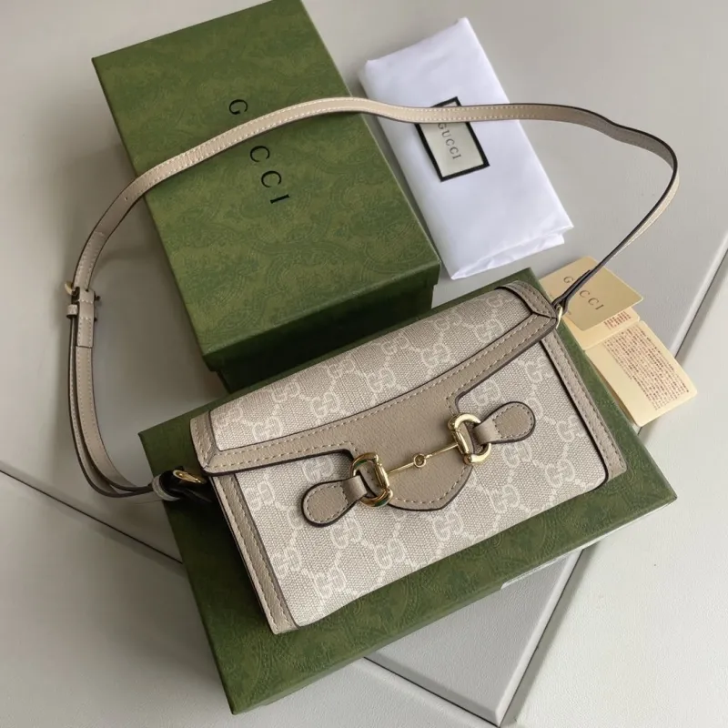Gucci Satchel Bags-920