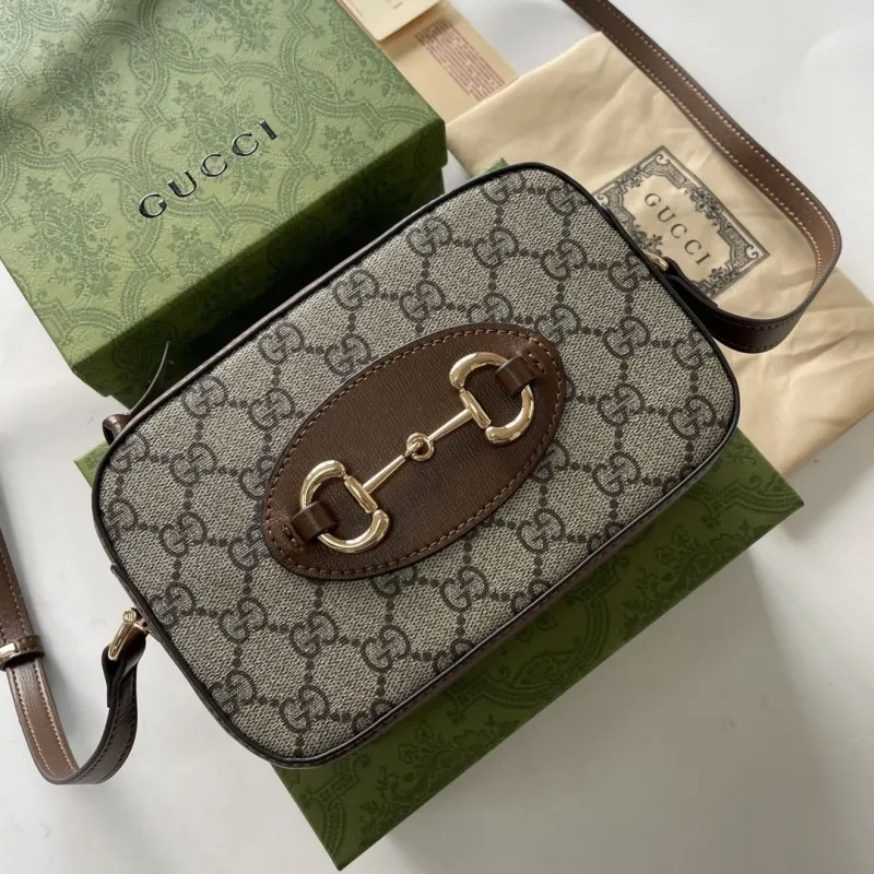 Alternative view of Gucci Satchel Bags-926