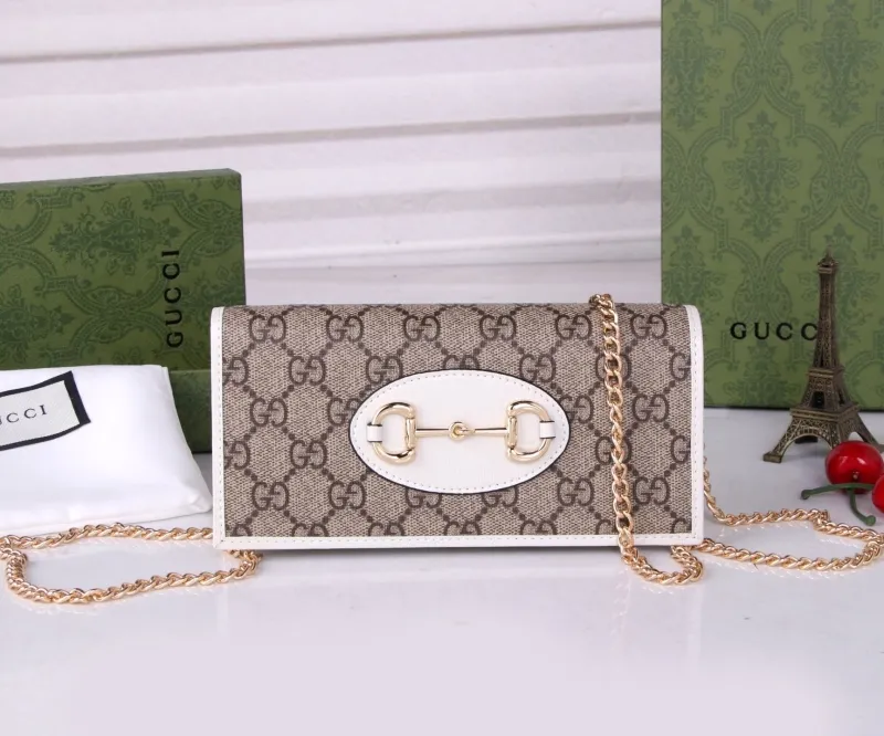 Gucci Satchel Bags-929