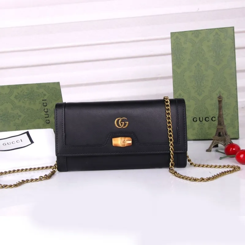Gucci Satchel Bags-933