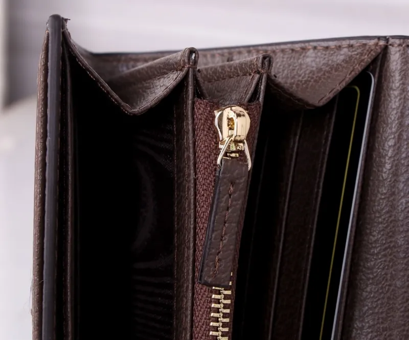Alternative view of Gucci Satchel Bags-943