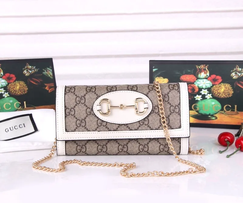 Gucci Satchel Bags-946