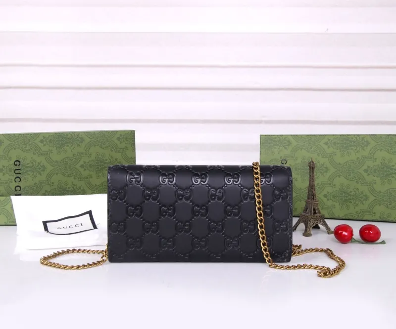 Alternative view of Gucci Satchel Bags-955