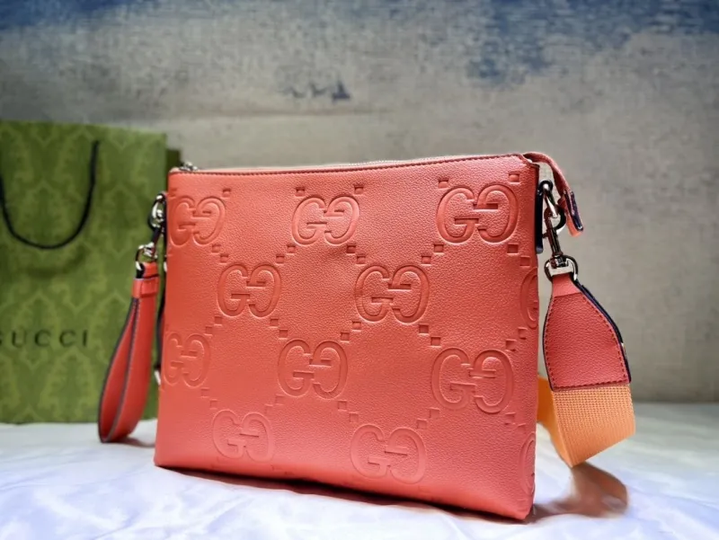 Alternative view of Gucci Satchel Bags-959