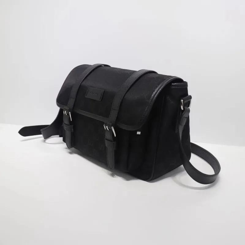 Alternative view of Gucci Satchel Bags-962