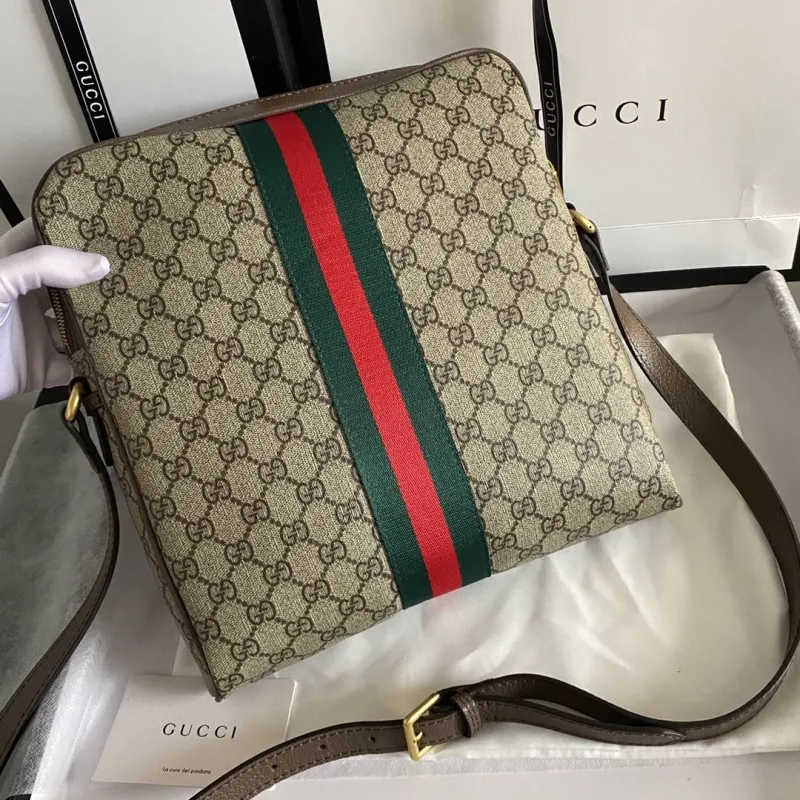 Alternative view of Gucci Satchel Bags-965