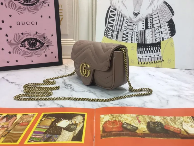 Alternative view of Gucci Satchel Bags-974