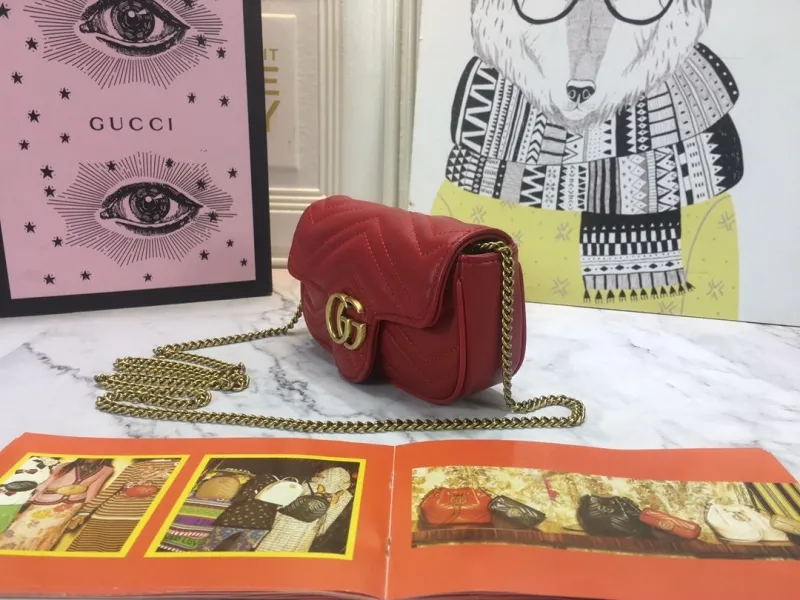 Alternative view of Gucci Satchel Bags-975