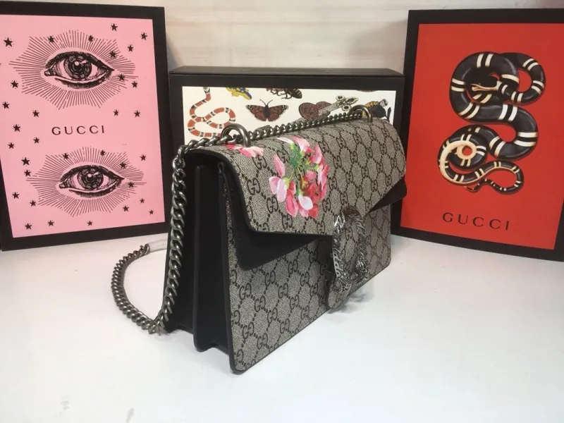 Alternative view of Gucci Satchel Bags-1016