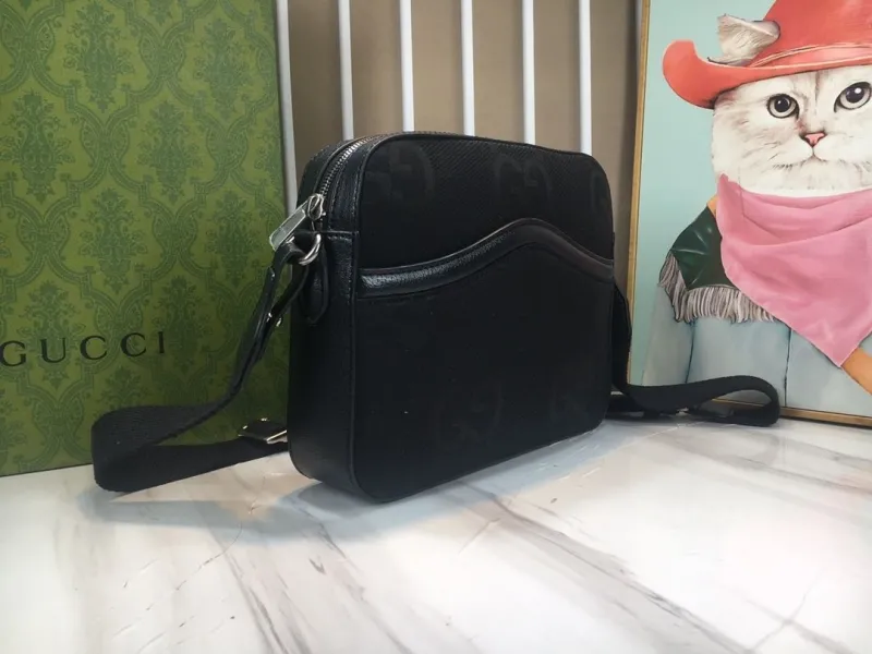 Alternative view of Gucci Satchel Bags-1040