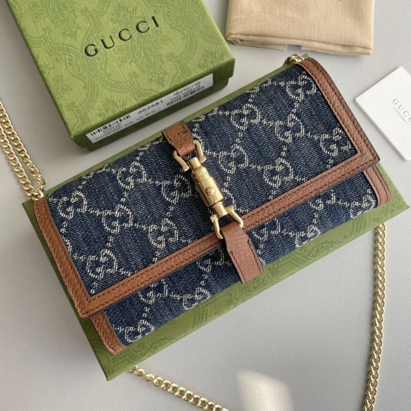 Alternative view of Gucci Satchel Bags-1067