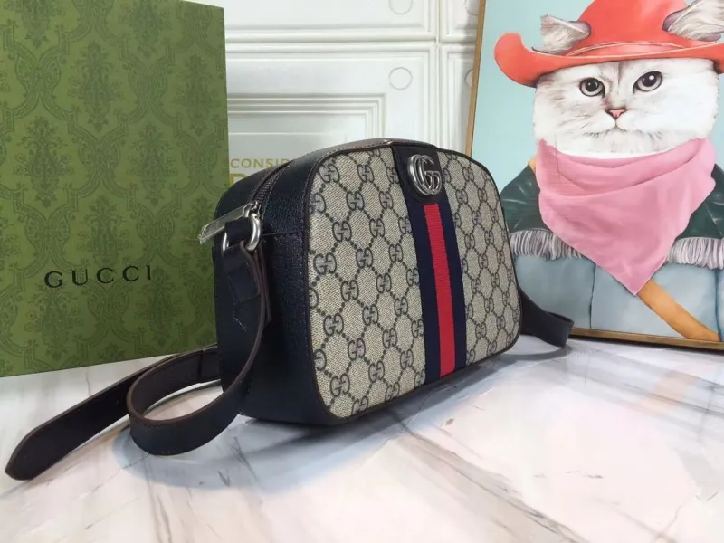 Alternative view of Gucci Satchel Bags-1077