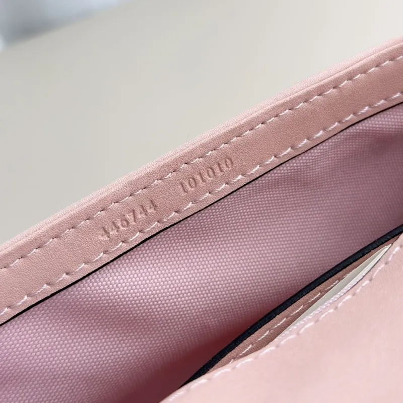 Gucci Satchel Bags-1102 - Image 8