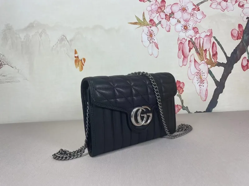 Alternative view of Gucci Satchel Bags-1126