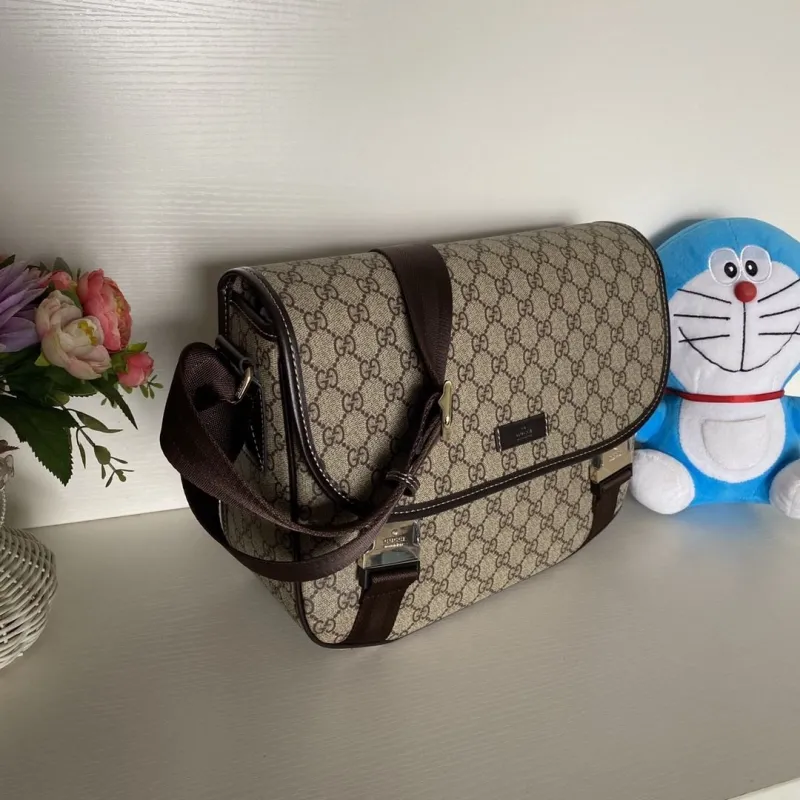Alternative view of Gucci Satchel Bags-1129