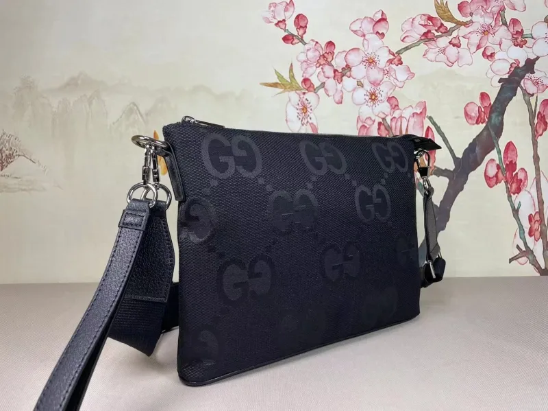 Alternative view of Gucci Satchel Bags-1141
