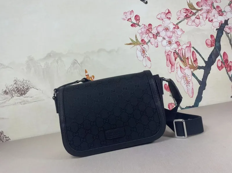 Gucci Satchel Bags-1142