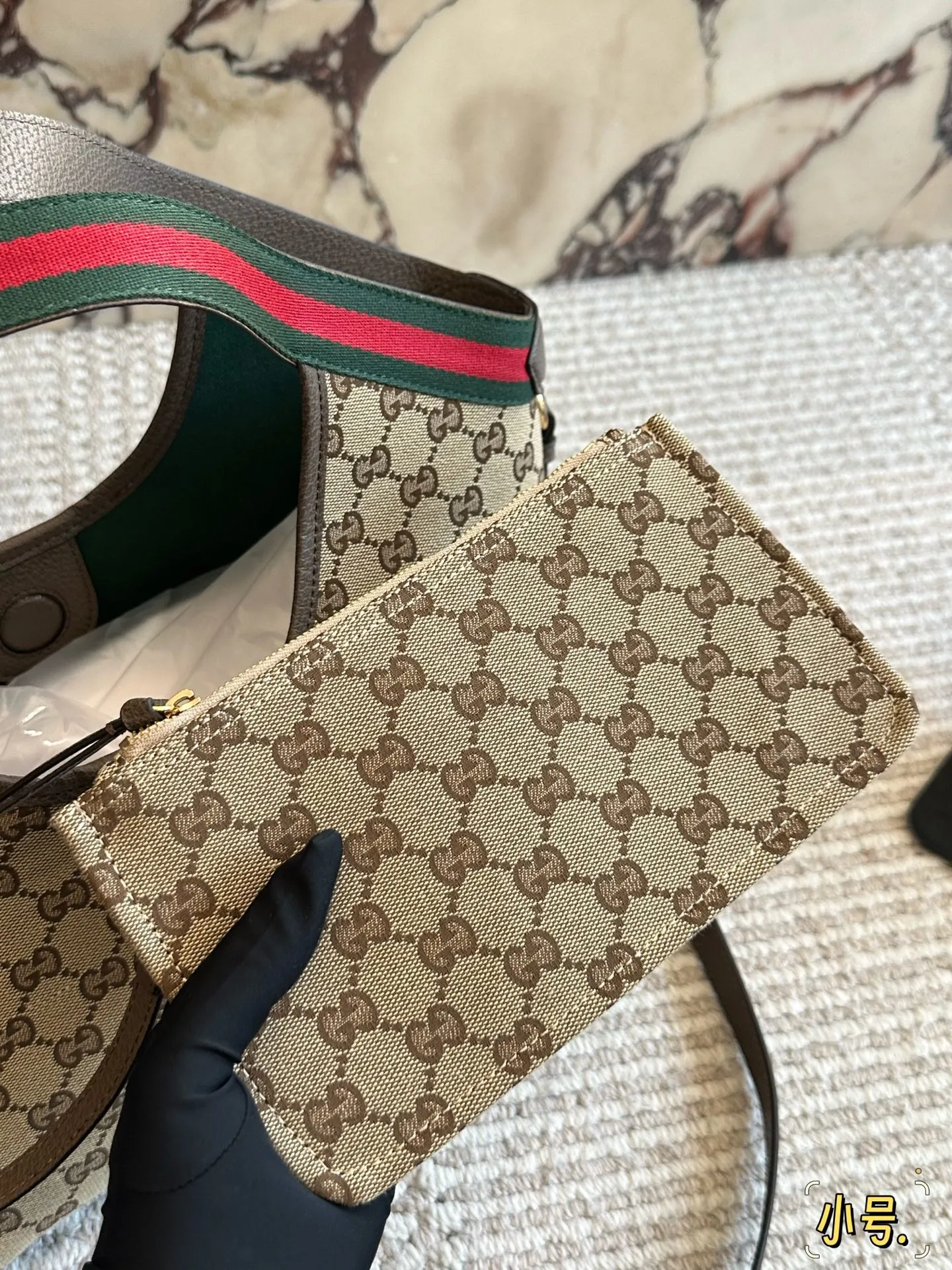 Alternative view of Gucci Shopping Bags-2
