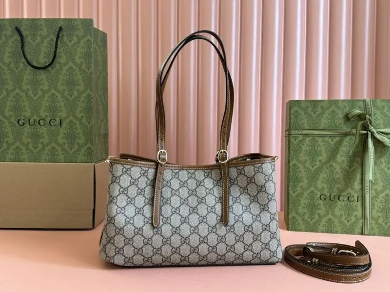 Alternative view of Gucci Shopping Bags-8