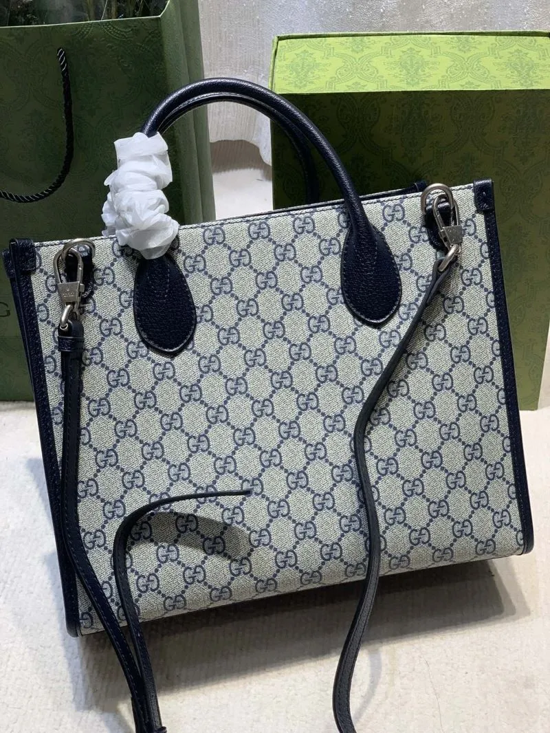 Alternative view of Gucci Shopping Bags-9