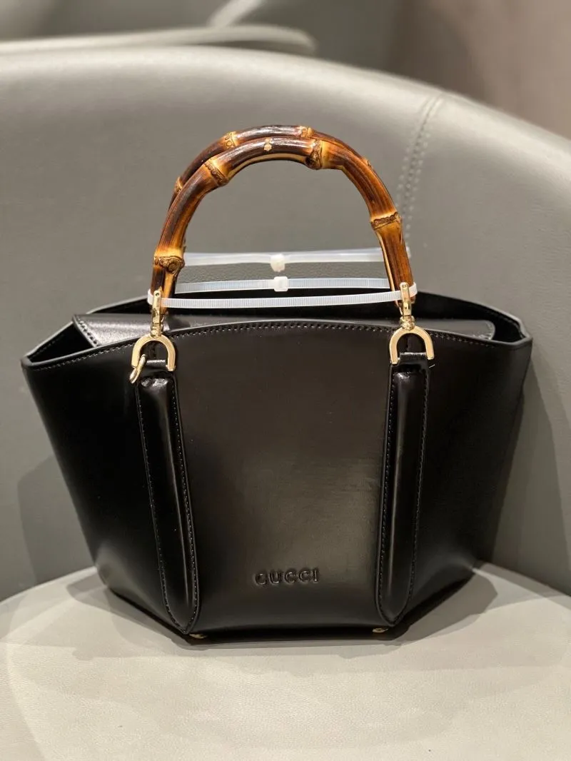 Gucci Shopping Bags-13