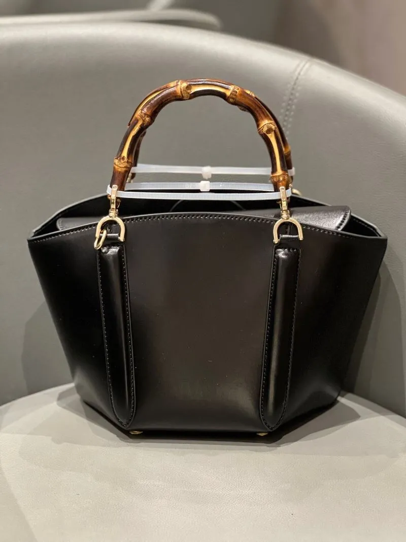 Alternative view of Gucci Shopping Bags-13