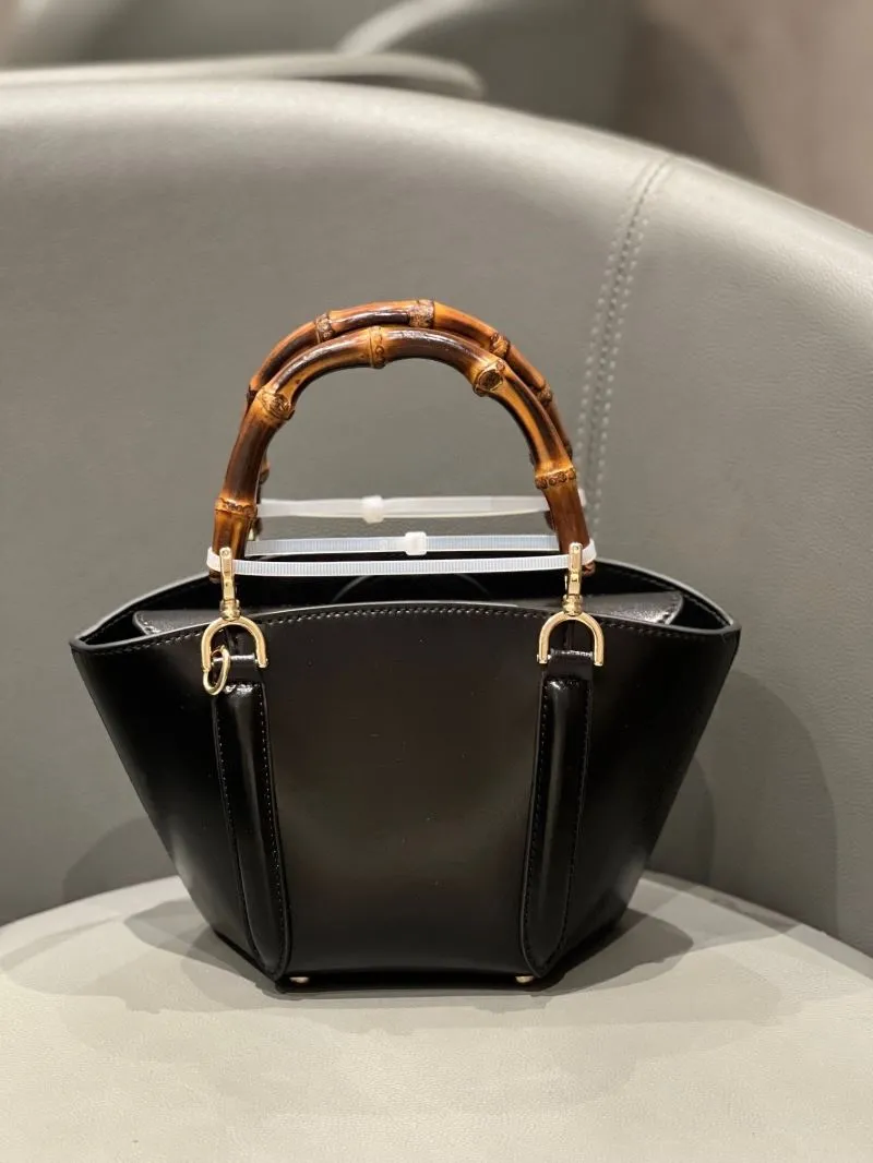 Gucci Shopping Bags-17