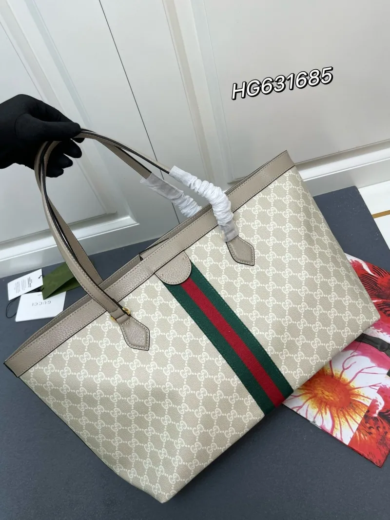 Alternative view of Gucci Shopping Bags-32