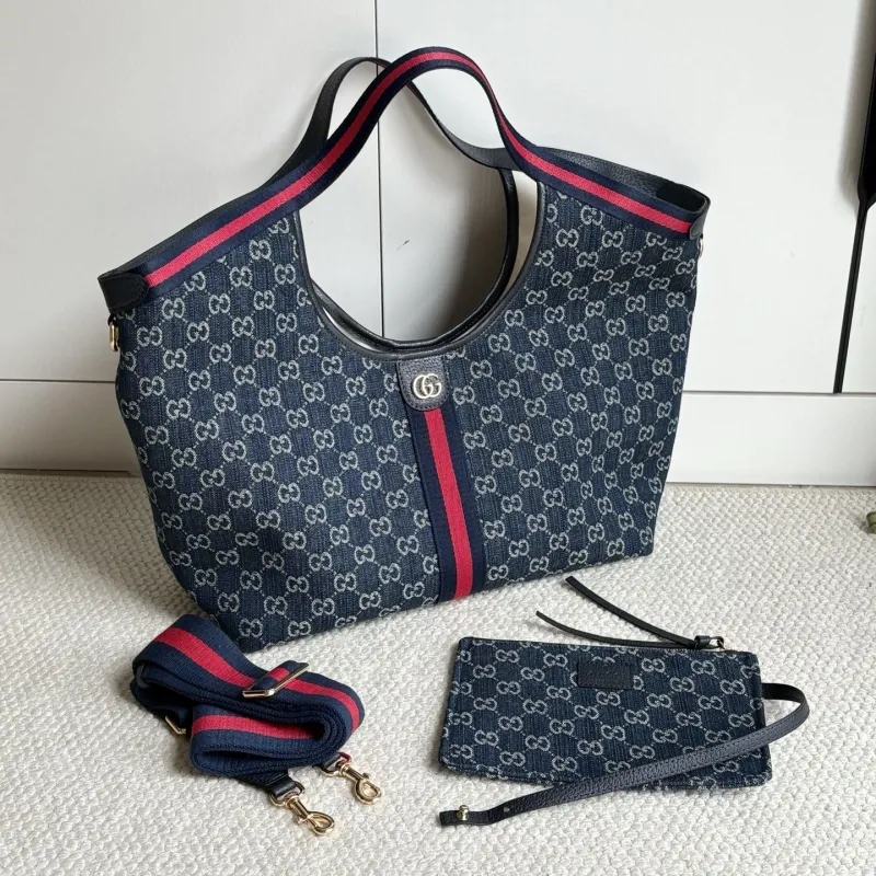 Alternative view of Gucci Shopping Bags-36