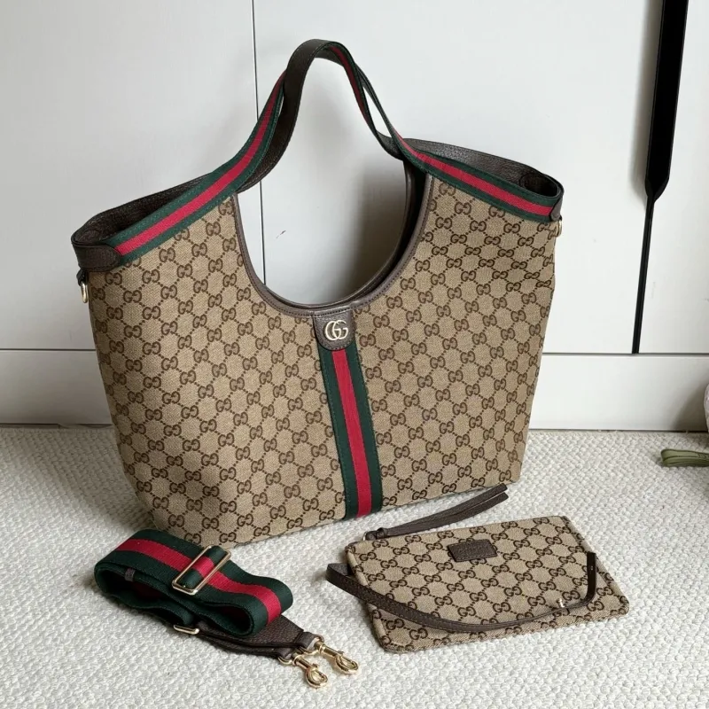 Alternative view of Gucci Shopping Bags-55