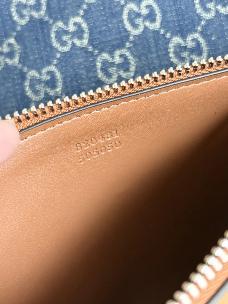 Alternative view of Gucci Shopping Bags-59