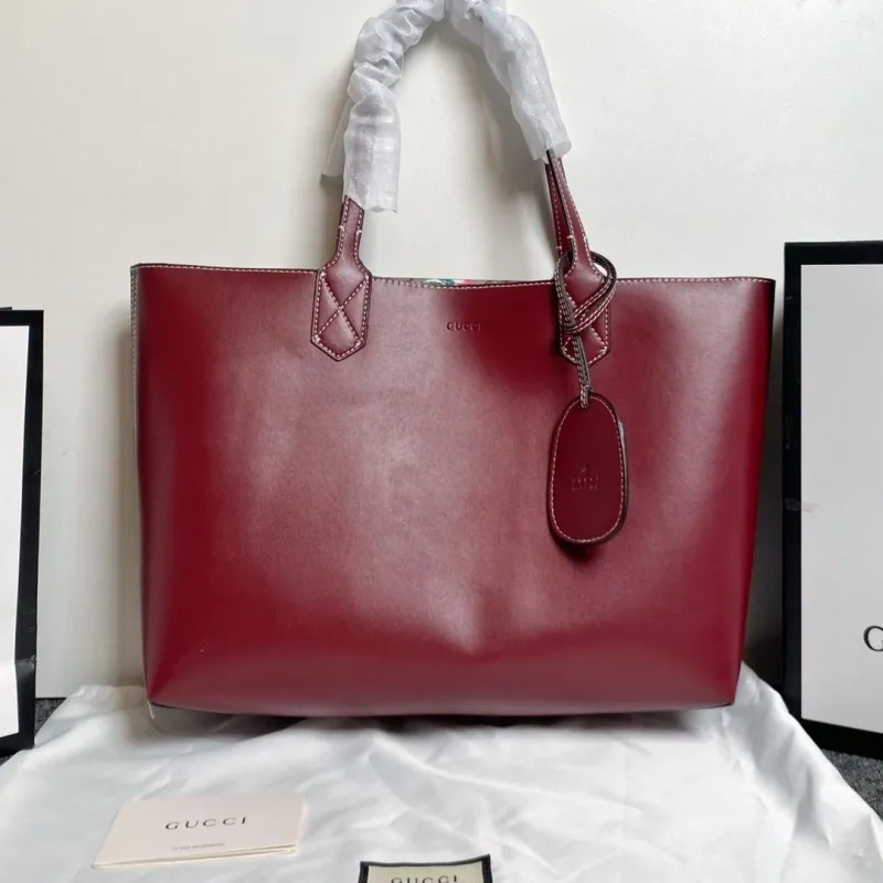Alternative view of Gucci Shopping Bags-62