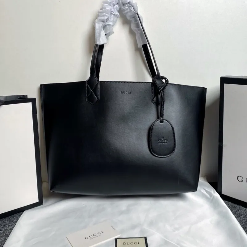 Alternative view of Gucci Shopping Bags-66