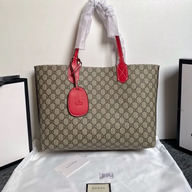 Alternative view of Gucci Shopping Bags-67