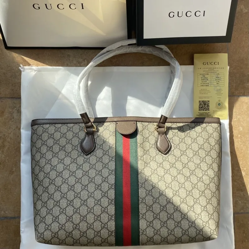Alternative view of Gucci Shopping Bags-70