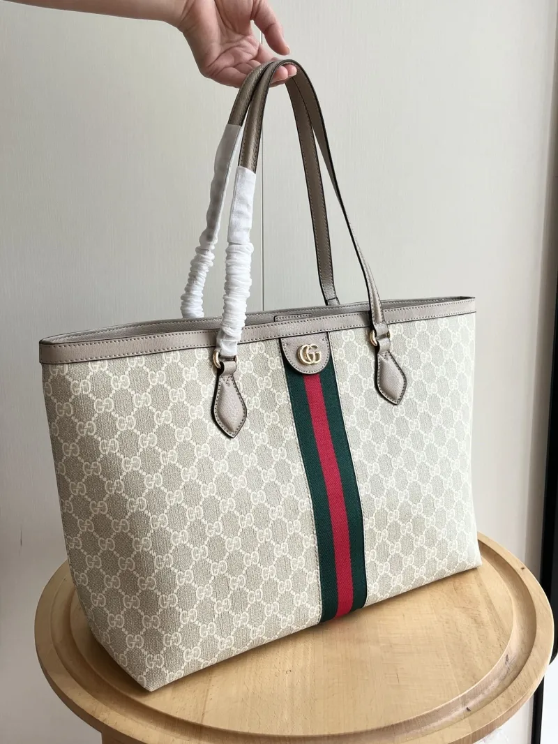 Alternative view of Gucci Shopping Bags-72