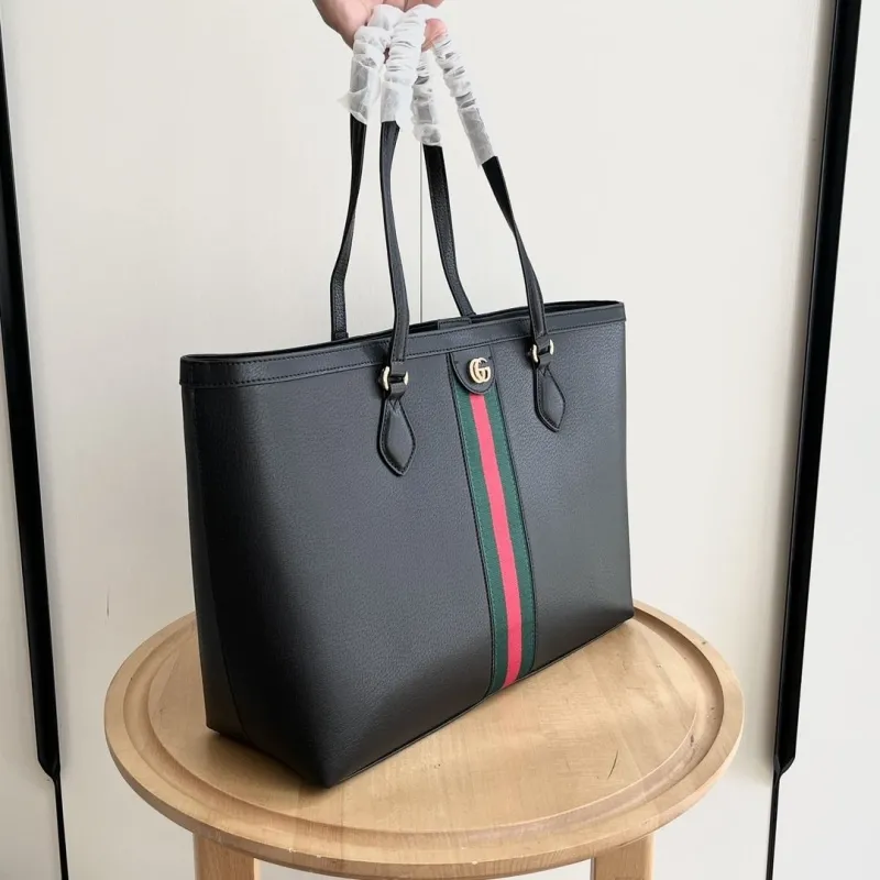 Alternative view of Gucci Shopping Bags-76