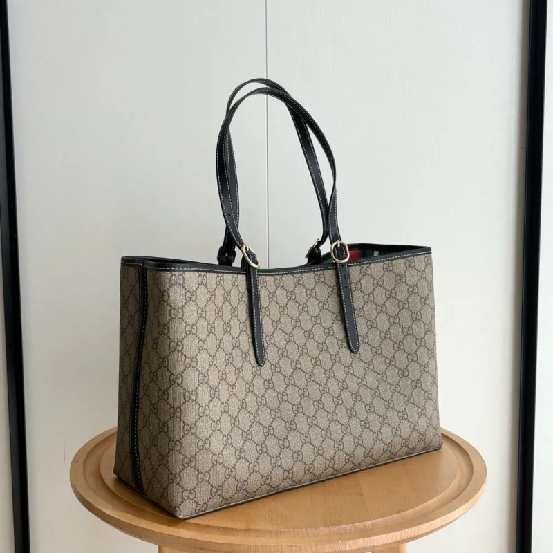 Gucci Shopping Bags-84