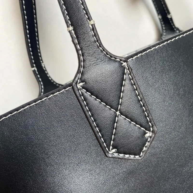 Gucci Shopping Bags-110 - Image 8