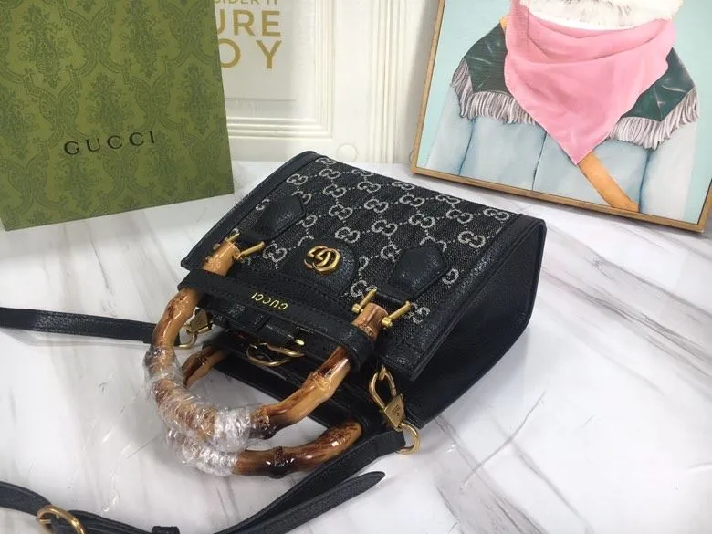 Gucci Shopping Bags-123 - Image 4