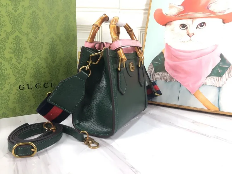 Alternative view of Gucci Shopping Bags-125